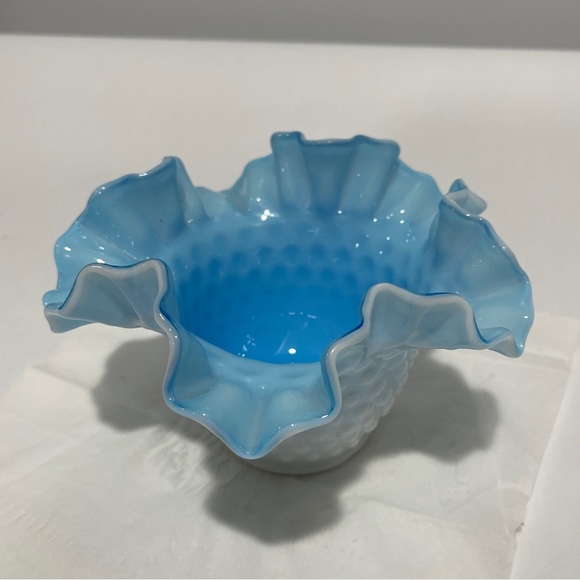 Kanawha Cased Blue & White Glass Hobnail Ruffled Bowl Vase Vintage Glass - Picture 10 of 14